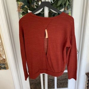NWT American Eagle Top Keyhole Open Back LS M